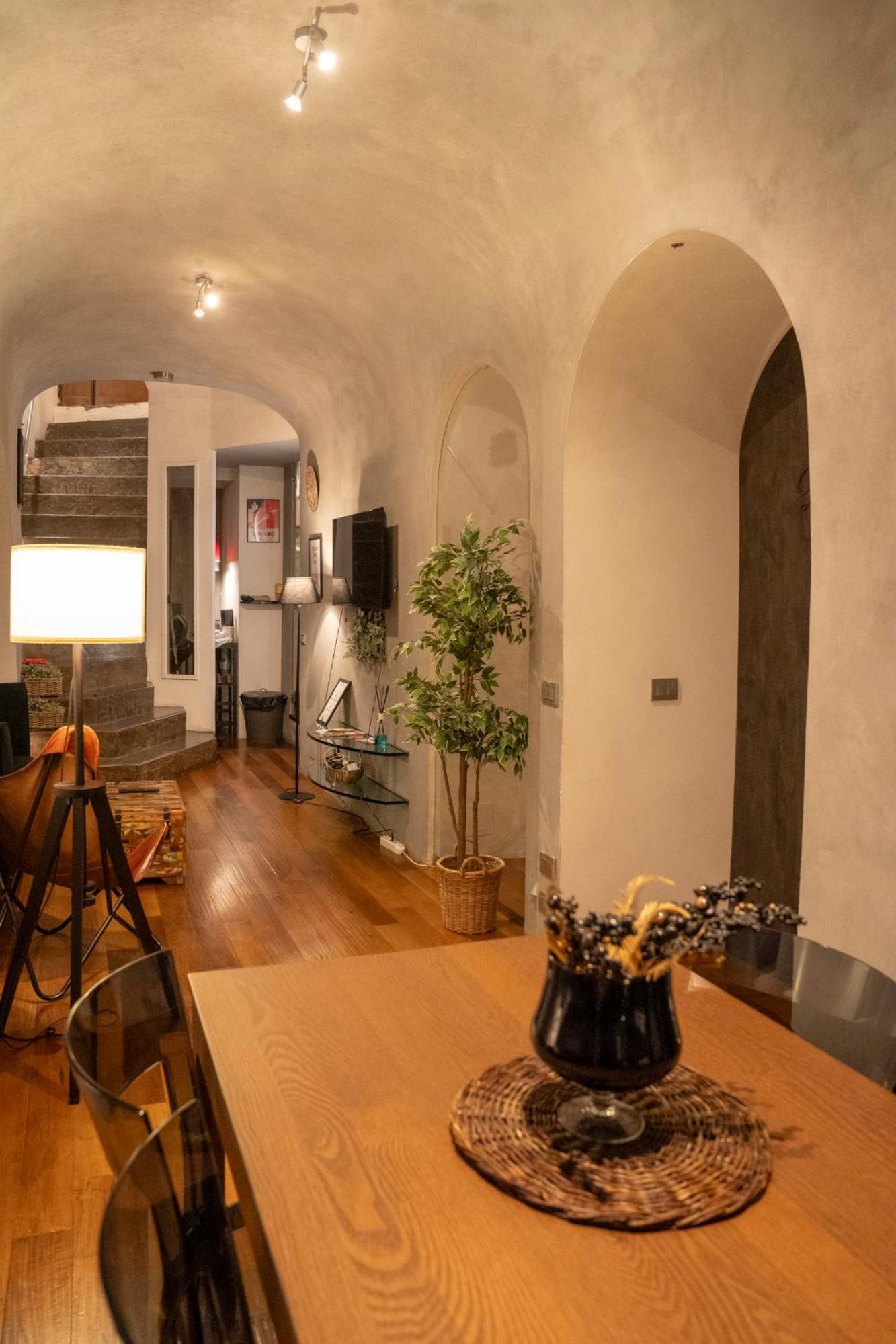 Domus Ciancaleoni - Colosseum - Rione Monti Rome Buitenkant foto